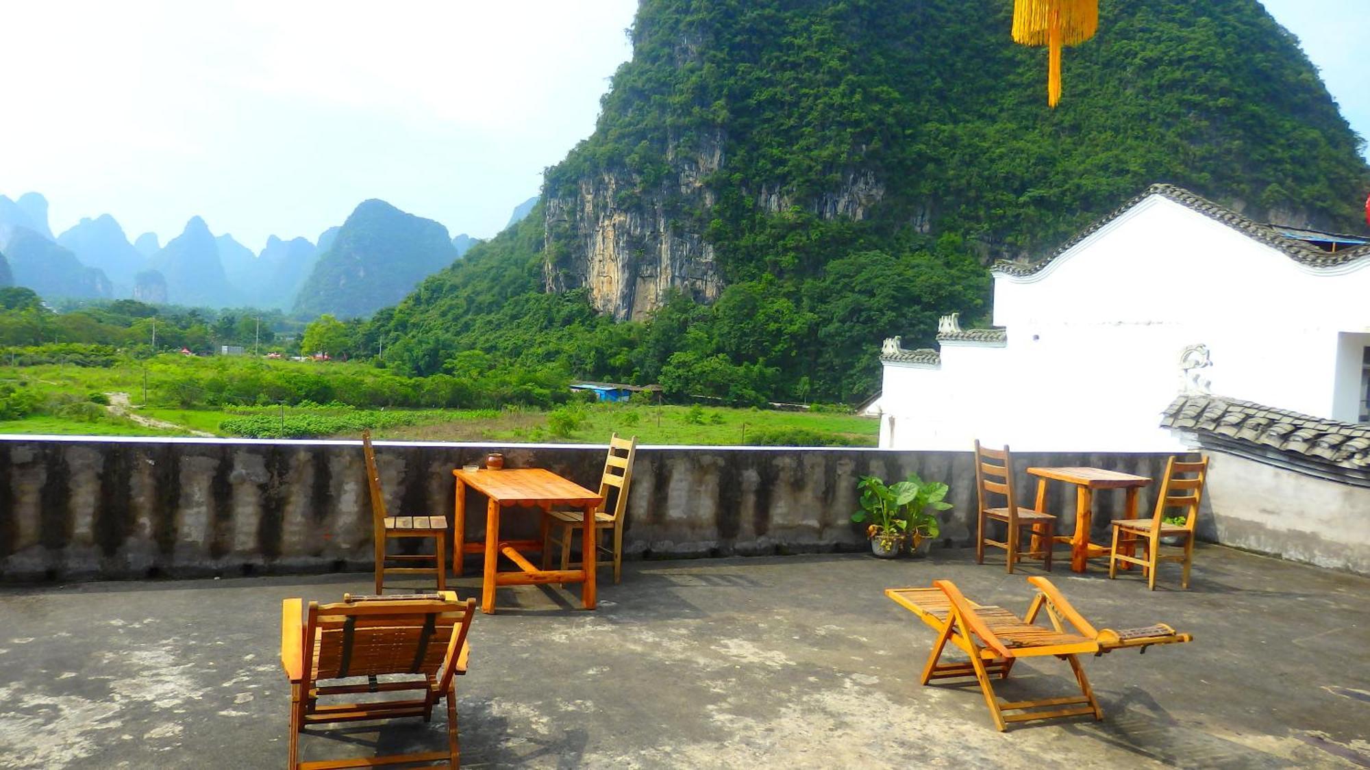 Yangshuo Moon Resort Hotel Guilin Bilik gambar