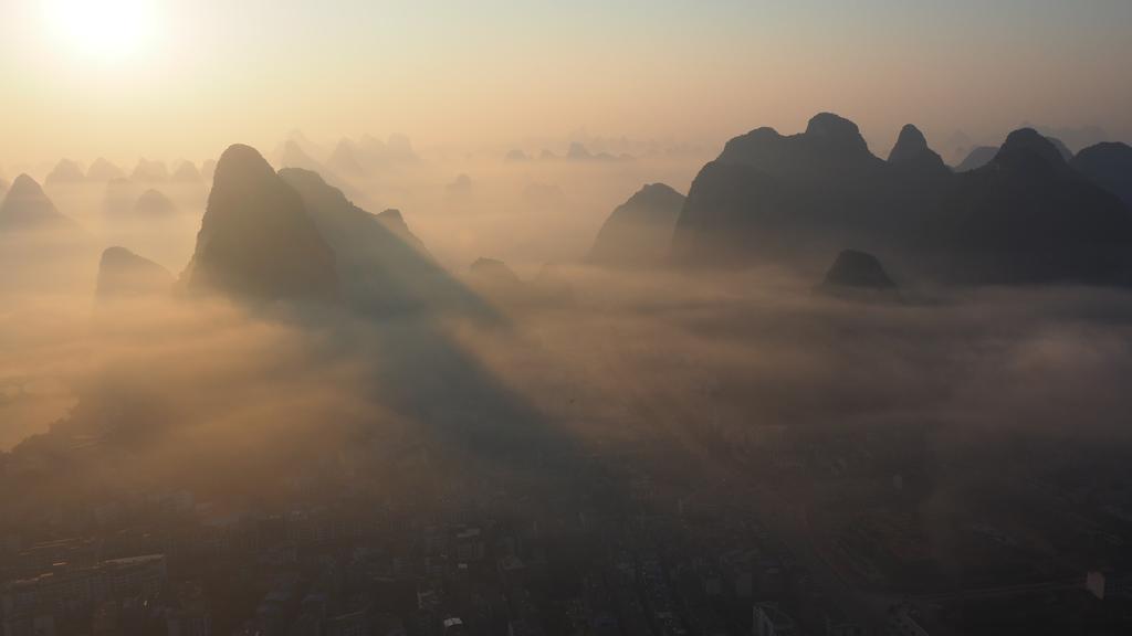 Yangshuo Moon Resort Hotel Guilin Luaran gambar