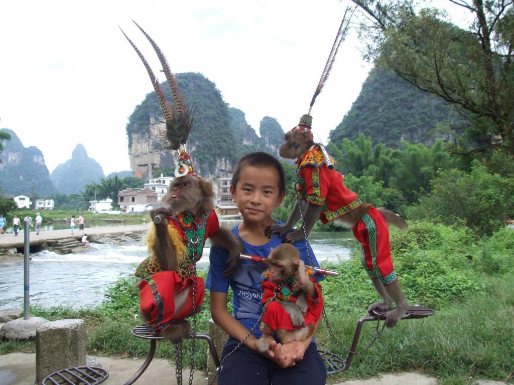 Yangshuo Moon Resort Hotel Guilin Luaran gambar